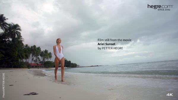 Skærmgreb #4 fra filmen Ariel solnedgang