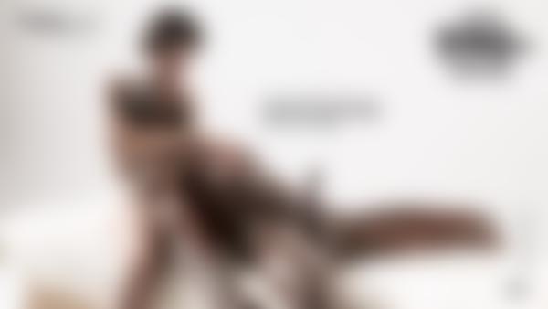 Tangkapan layar # 10 dari film Pijat Lingam yang Melepuh