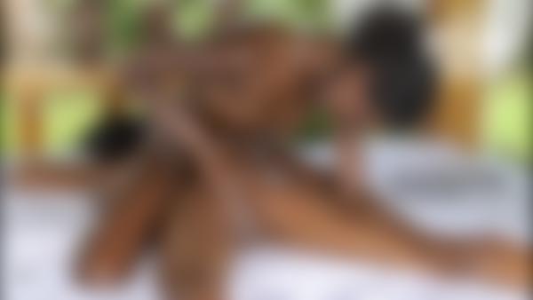 Λήψη οθόνης #10 από την ταινία Μασάζ οργασμού με σοκολάτα
