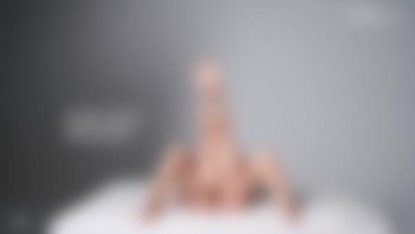 Capture d'écran #11 du film Dominika C et Grace Exploration Lesbienne