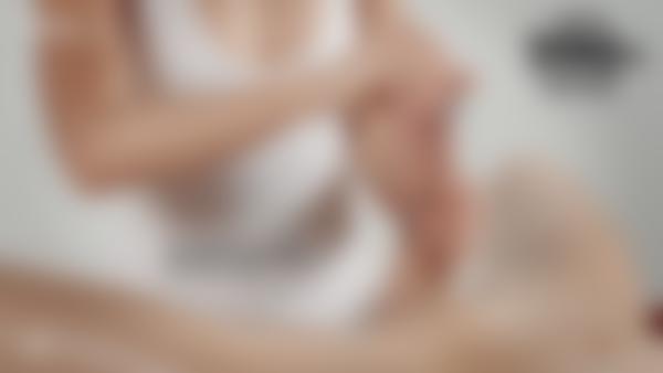 Ekrano paėmimas #12 iš filmo Mokomasis varpos masažas