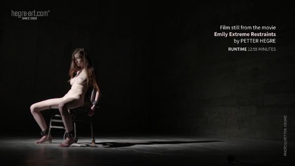 Ekrāna paņemšana #8 no filmas Emily Extreme Restraints