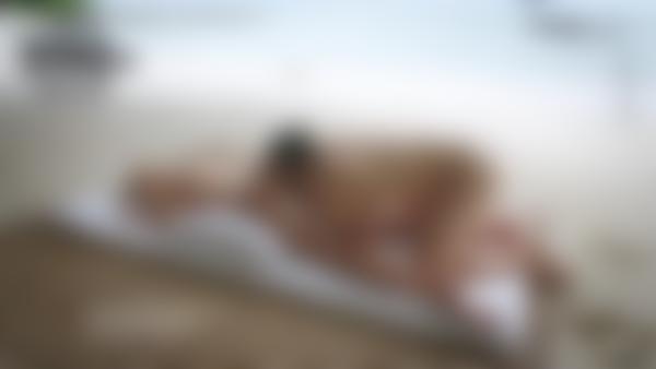 Capture d'écran #9 du film Massage de Plage Erotique