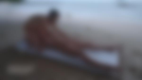 电影 色情海滩按摩 中的屏幕截图 #12