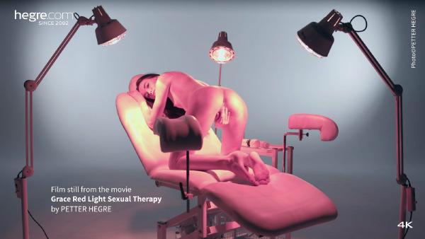 Skærmgreb #6 fra filmen Grace Red Light Seksuel terapi