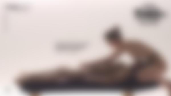 Screenshot #10 dal film Massaggio tattile amoroso
