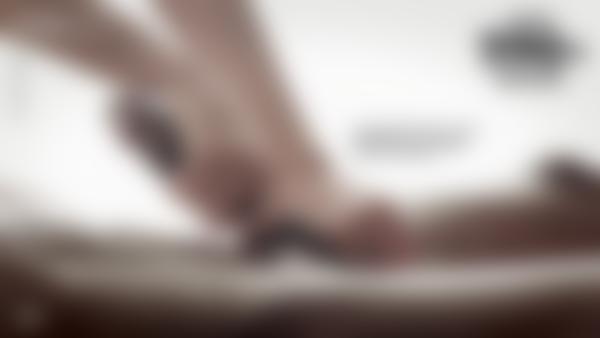 Skjermtak #9 fra filmen Leken tantrisk massasje