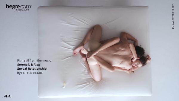 Ekrāna paņemšana #1 no filmas Serēnas L un Aleksa seksuālās attiecības