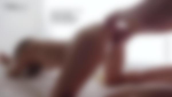 Ekrāna paņemšana #12 no filmas Serēnas L un Aleksa seksuālās attiecības