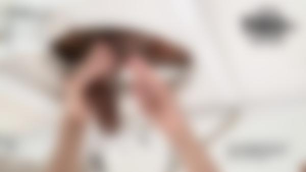 Екранна снимка №10 от филма Тантрически доещ масаж