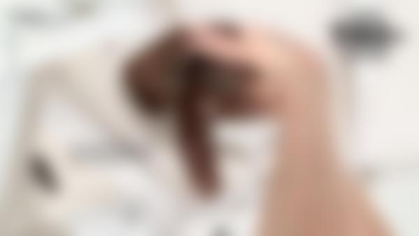 Екранна снимка №11 от филма Тантрически доещ масаж