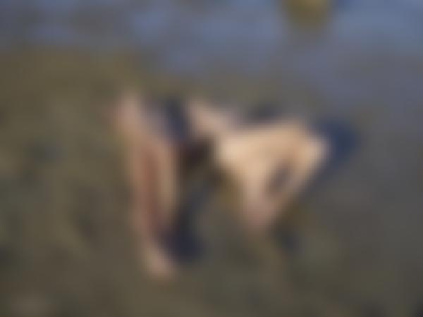 Bild #11 aus der Galerie Alice und Rosa zusammen nackt