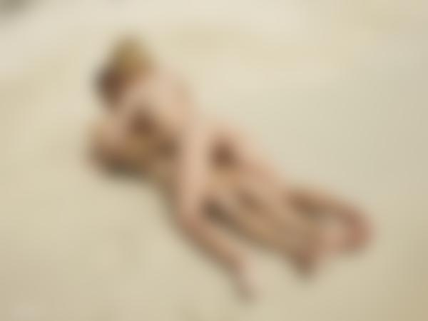 Bild #10 från galleriet Ariel och Alex sex på stranden