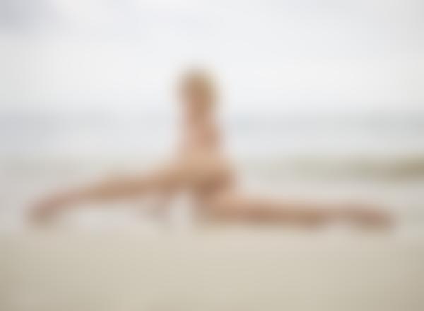 Imagem #9 da galeria Ariel prendendo