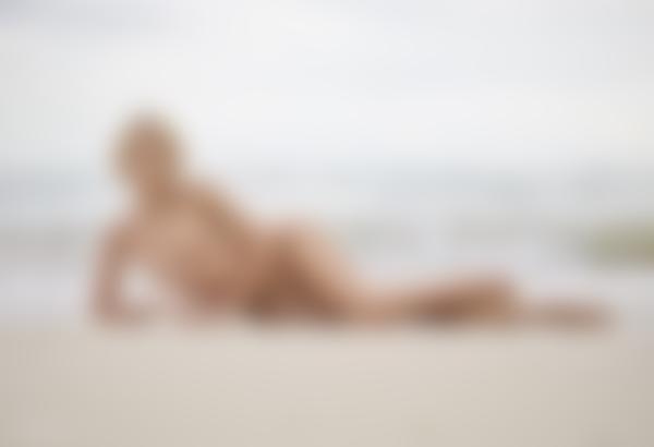 Kuva #8 galleriasta Ariel nude luonnollinen