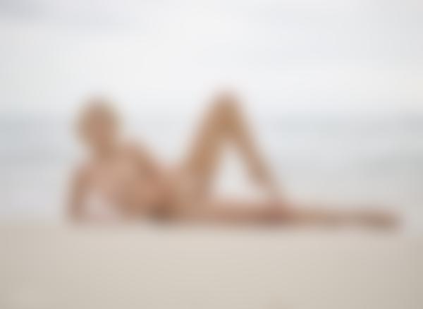 Kuva #11 galleriasta Ariel nude luonnollinen