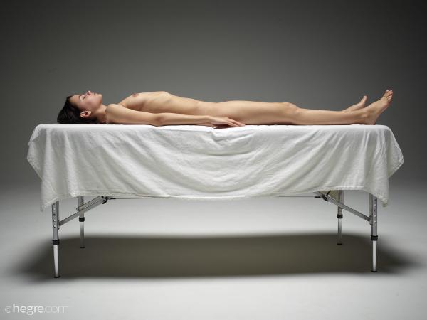 Bilde #4 fra galleriet Ariel venter på massøren