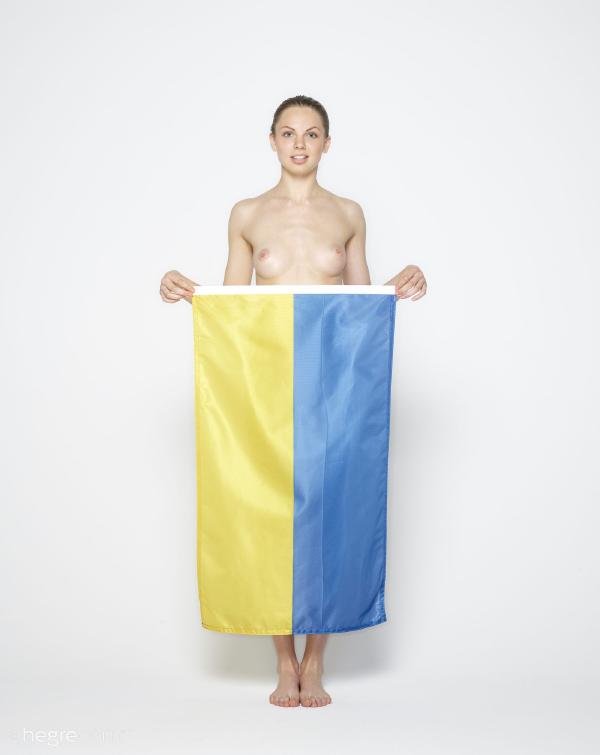 Image n° 3 de la galerie Cindy Ukraine à nu