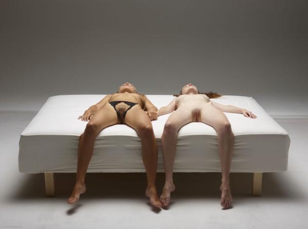 Bild #2 aus der Galerie Emily und Milena Freundinnen