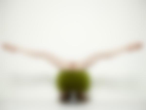 Immagine n.10 dalla galleria Emily naturalmente nuda