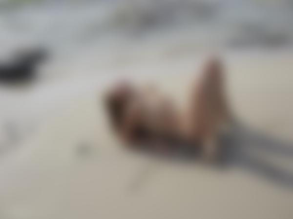 Vaizdas #9 iš galerijos Jenna paplūdimio akrobatė