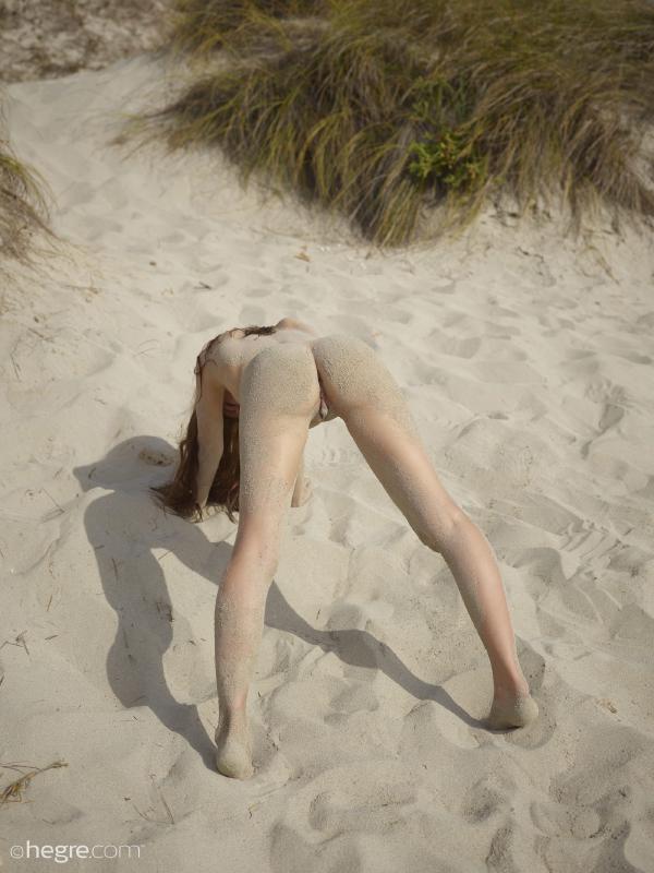 Afbeelding #4 uit de galerij Jenna rode vlag Ibiza