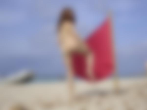 Afbeelding #9 uit de galerij Jenna rode vlag Ibiza