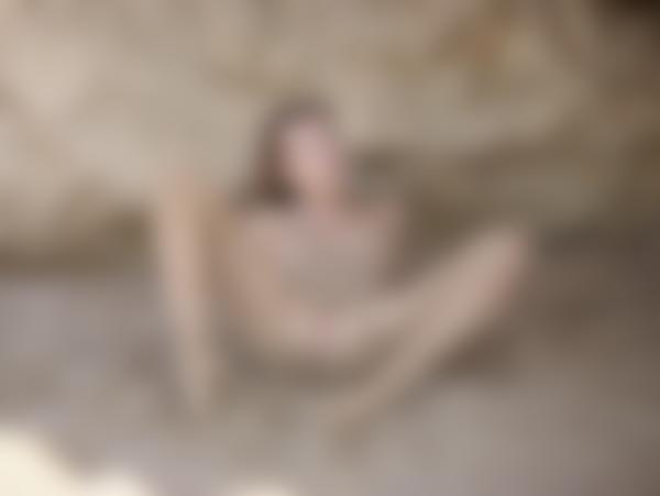 Imagem #10 da galeria Mulher da caverna Katia