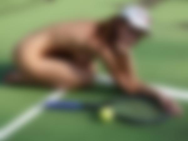 Bild #11 aus der Galerie Linda L. Tennis