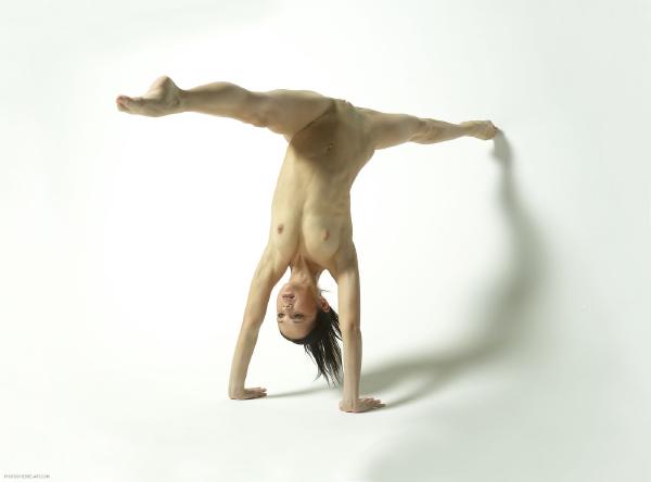 Billede #4 fra galleriet Magdalena erotisk akrobat