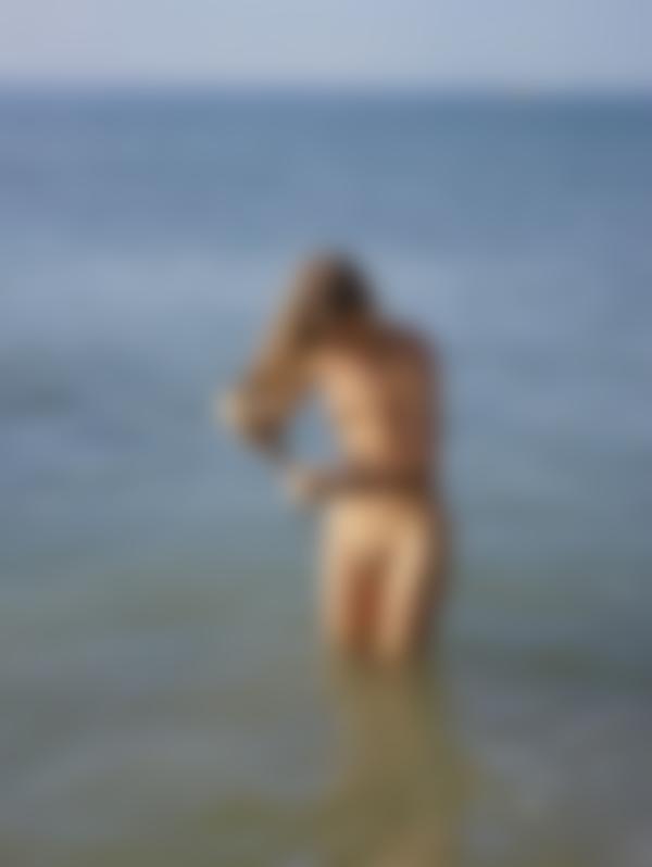 Gambar # 11 dari galeri Milena dirty beach bum