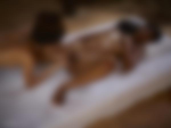 छवि # 10 गैलरी से नूना और सेरेना एल तांत्रिक ओरल सेक्स