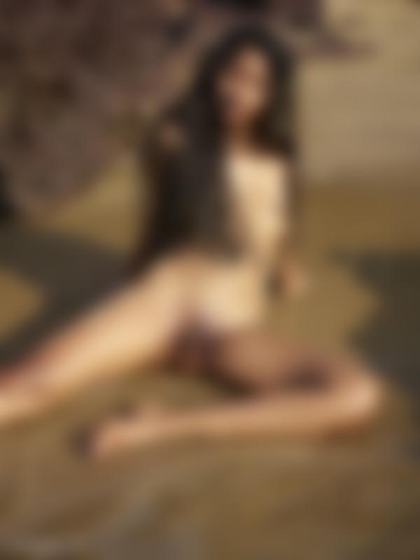 Image #8 from the gallery Nuna nude beach in India
