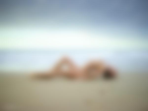 Image #9 from the gallery Sonya dirty beach girl